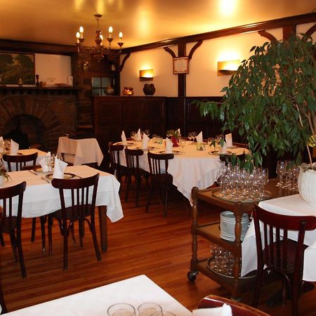 Logis Hotel Restaurant Des Voyageurs Pont-de-Salars Værelse billede