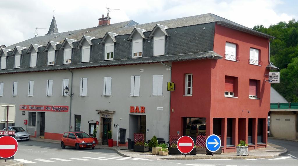 Logis Hotel Restaurant Des Voyageurs Pont-de-Salars Eksteriør billede